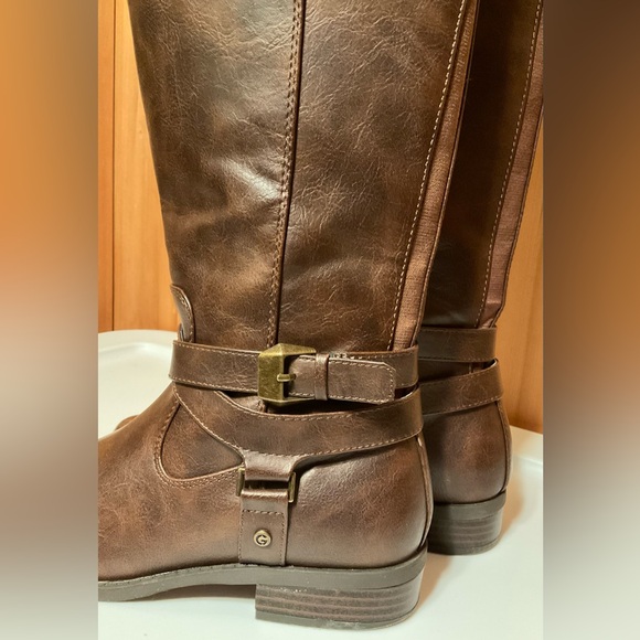 Guess Brown Faux Leather Boots, size: 7M - Picture 5 of 6